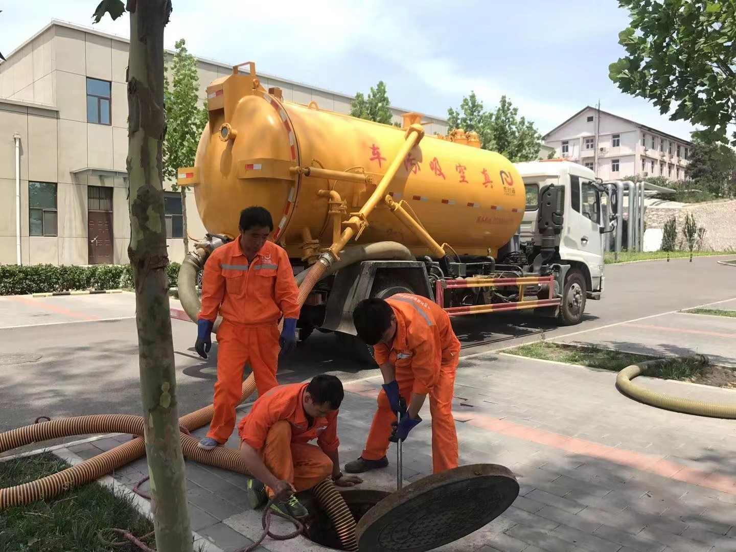 思南化粪池清理与5-8吨吸粪车施工效率分析